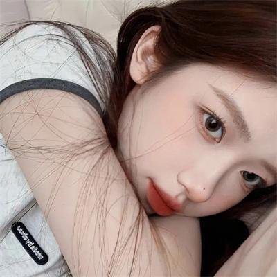 三个盗贼和狮子
